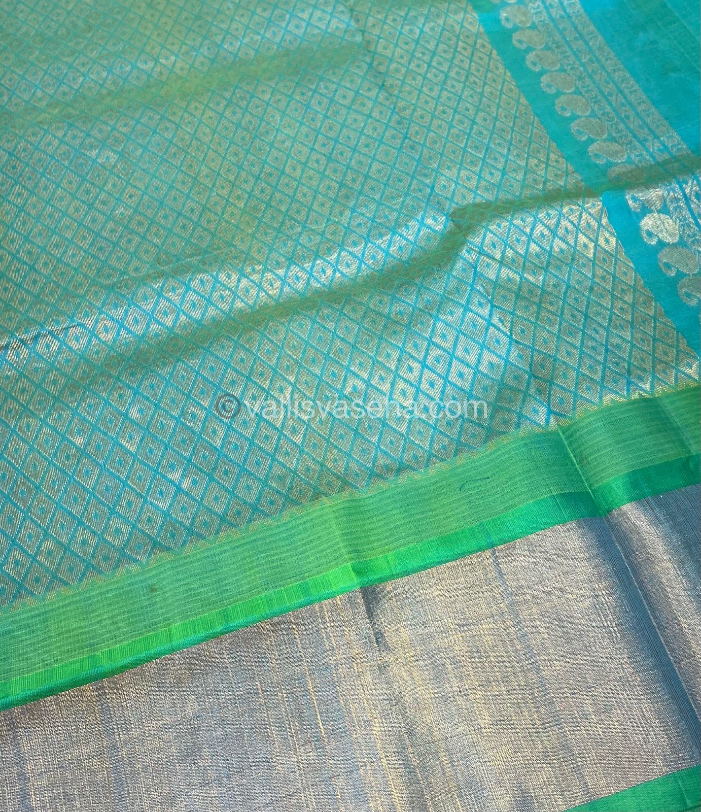 Pure Korvai Silk Cotton Saree - Pink With Blue Shade Temple border - VVKSC001