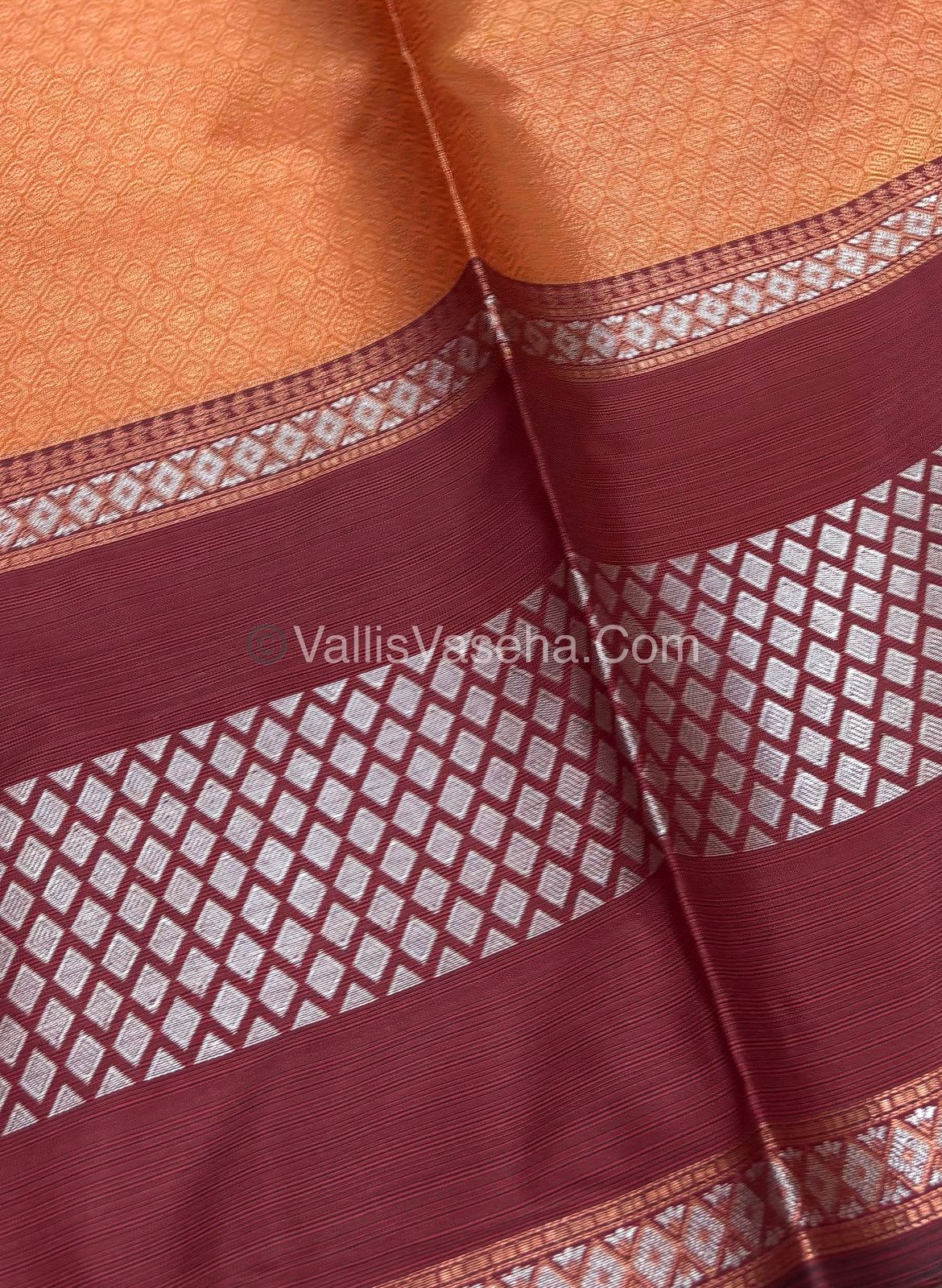50% less - Offer Saree - Semi Banarasi Saree - VVDS003