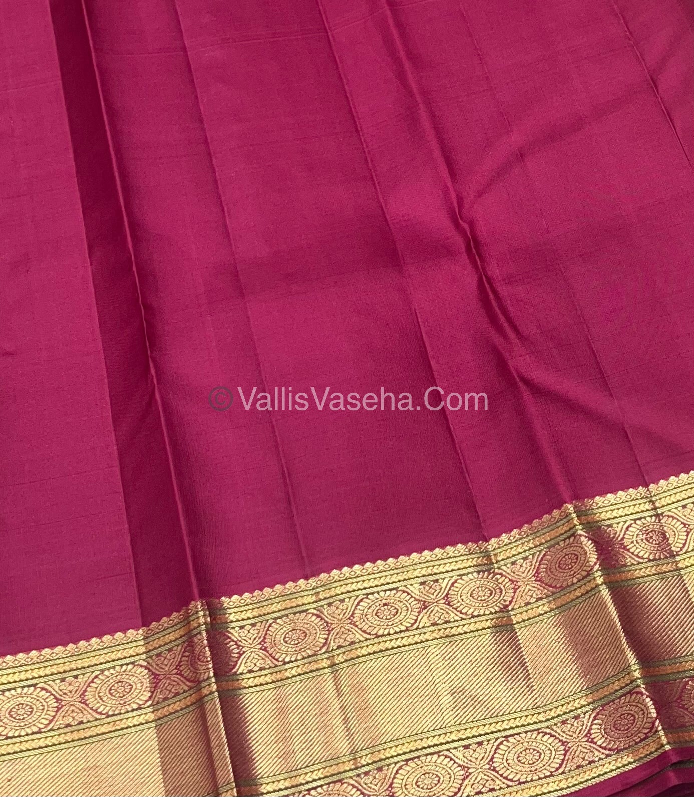 Pure Kanchipuram Silk Saree - Green & Maroon Combo - VVPS014