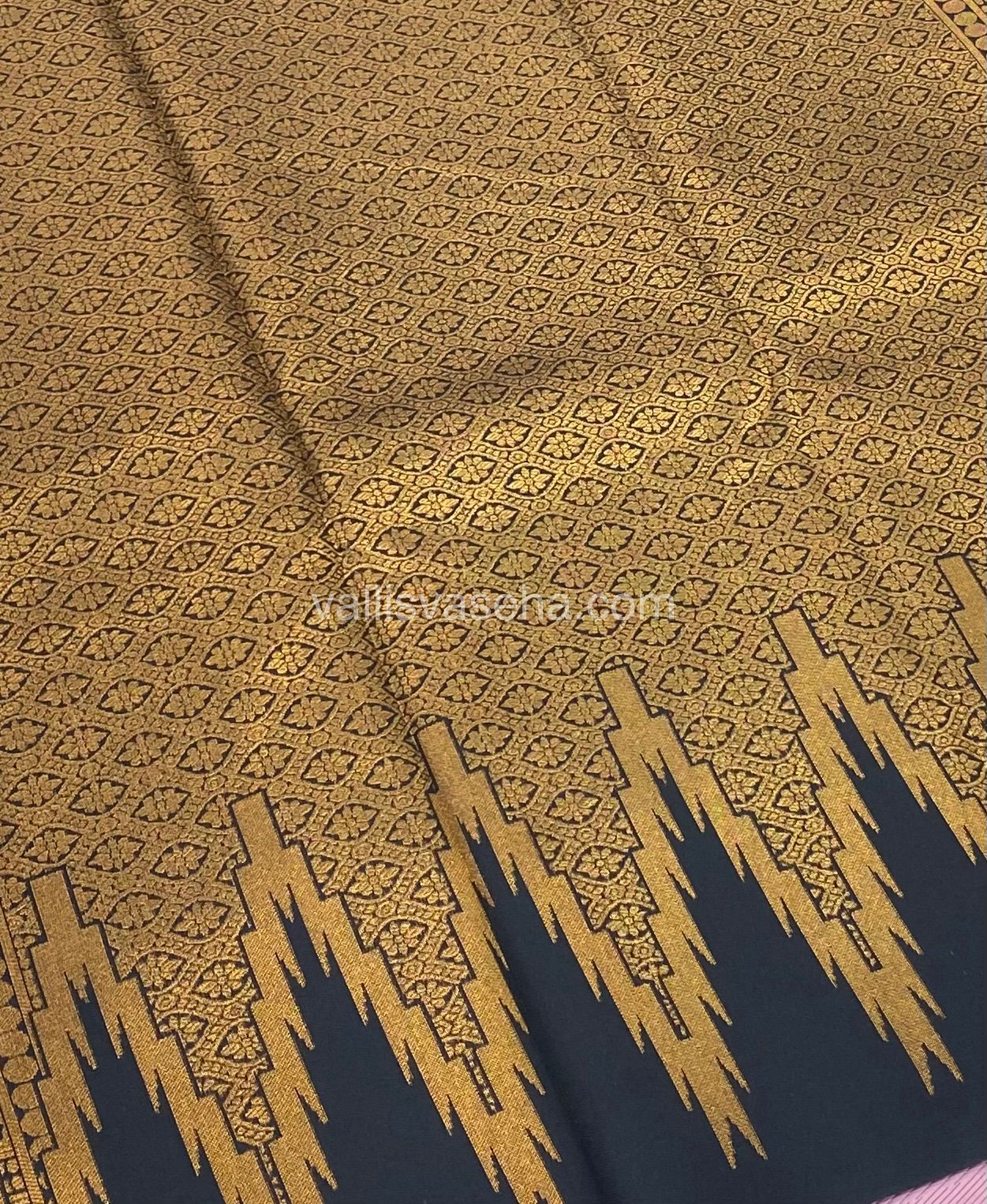 Kanchi Semi Silk - Light Pink With Black - Temple Border - VVKSS001