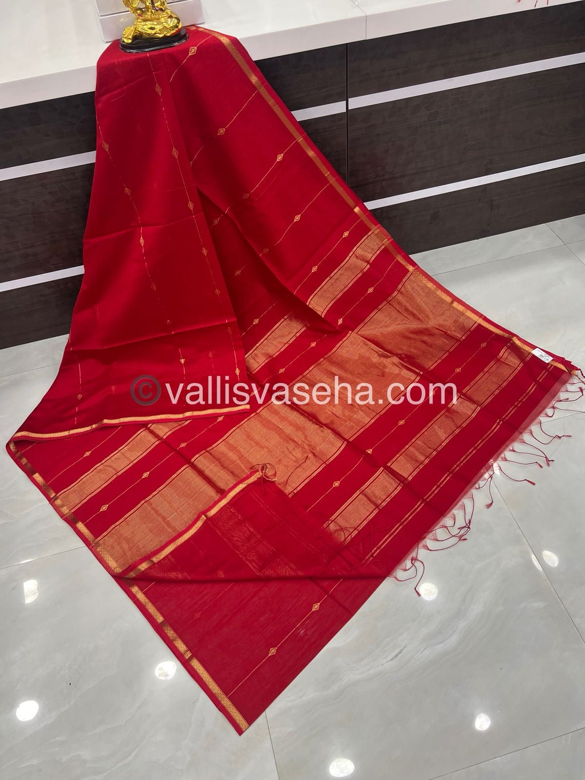 Pure Maheshwari Silk Cotton Saree - Double tone Red Color - VVMSC001