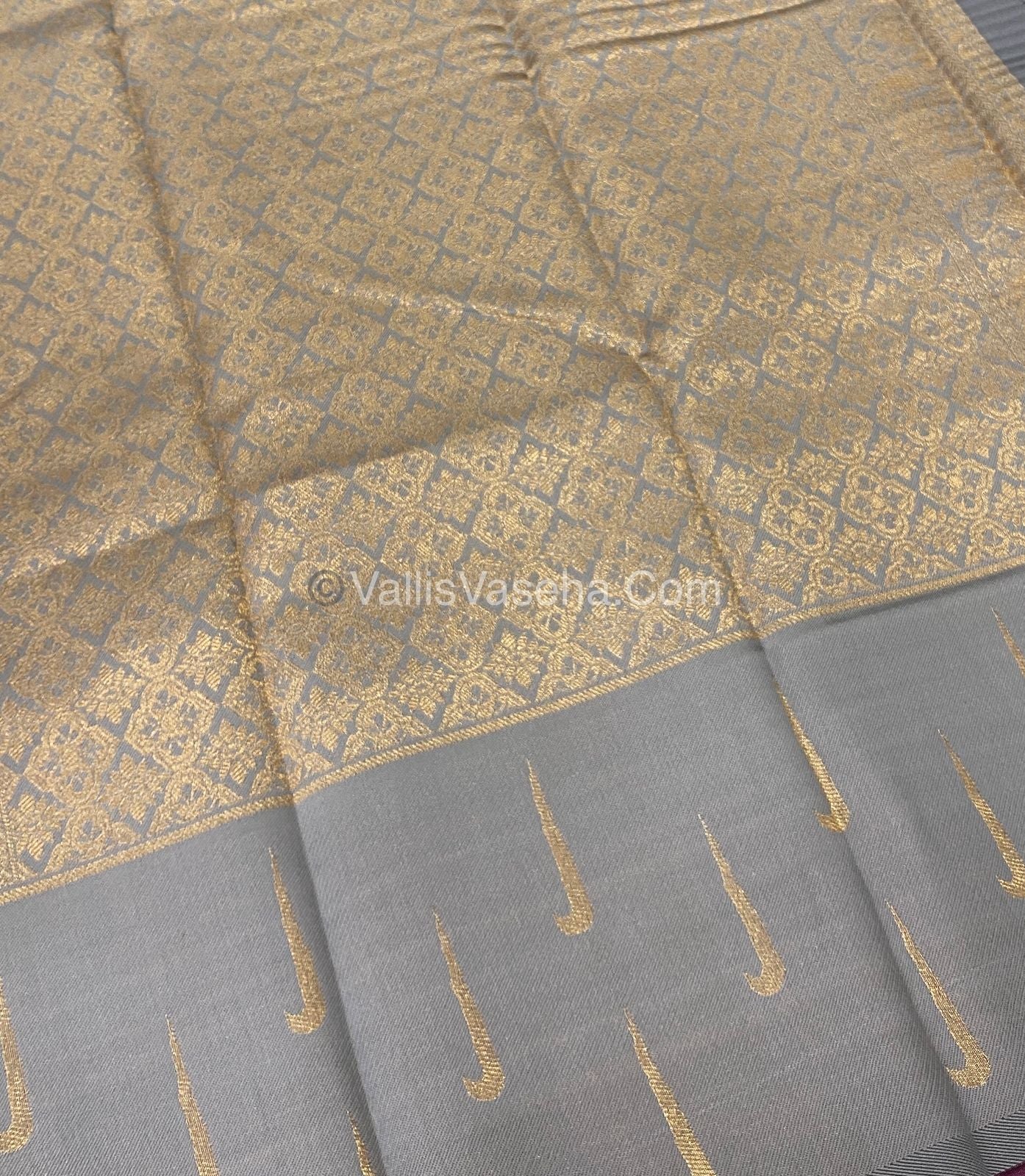 Kanchi Semi Silk - Pink with Grey VVKSS001