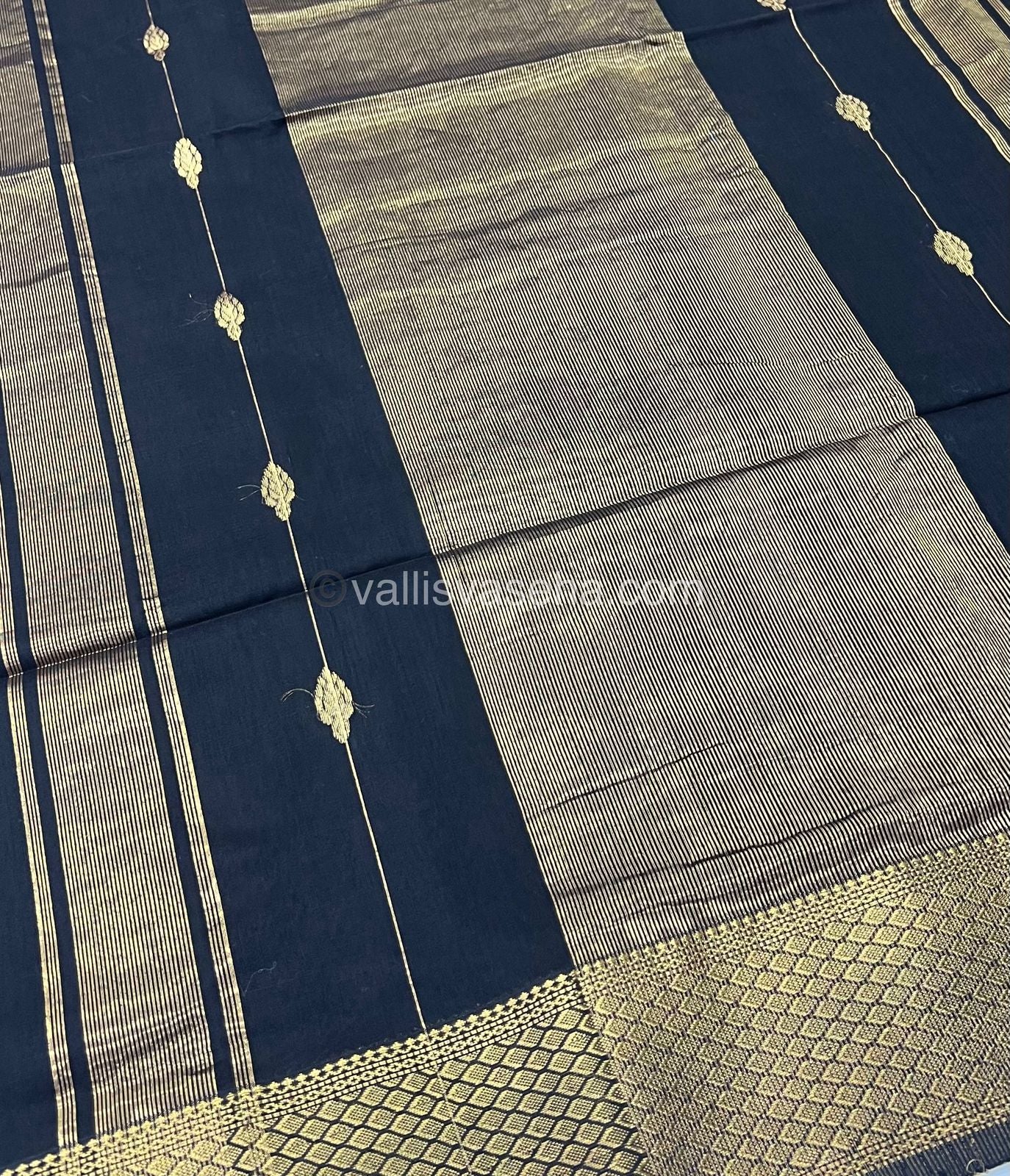 Pure Maheshwari Silk Cotton Saree - Black Color - VVMSC005