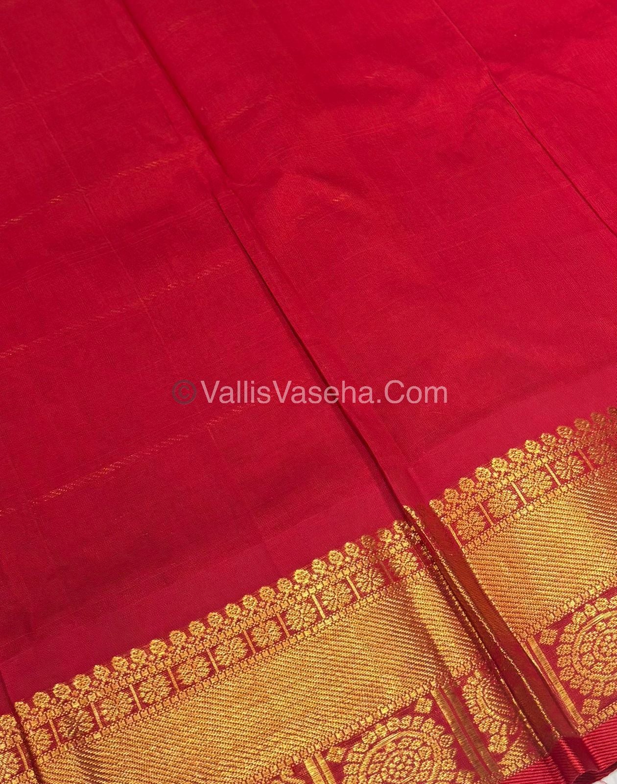 Pure Silk Cotton Saree - Mayil & Chakkaram Design - Red Shade- VVMC001