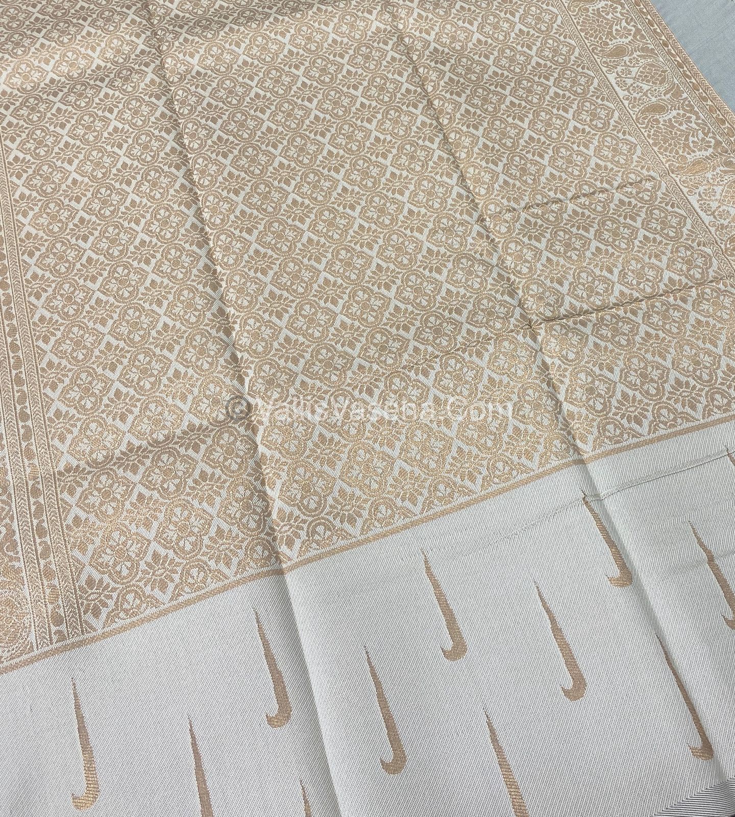 Kanchi Semi Silk - Grey with Cream VVKSS001