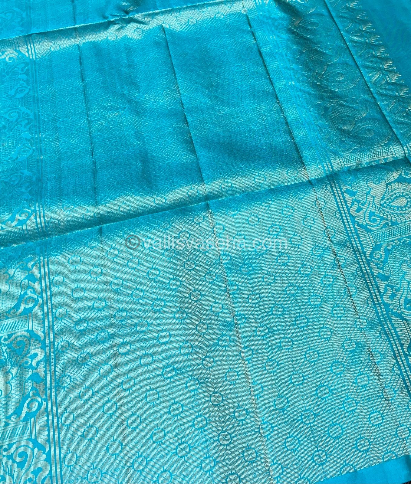 Half Mix - Pure Soft Silk Saree - VVPSS030