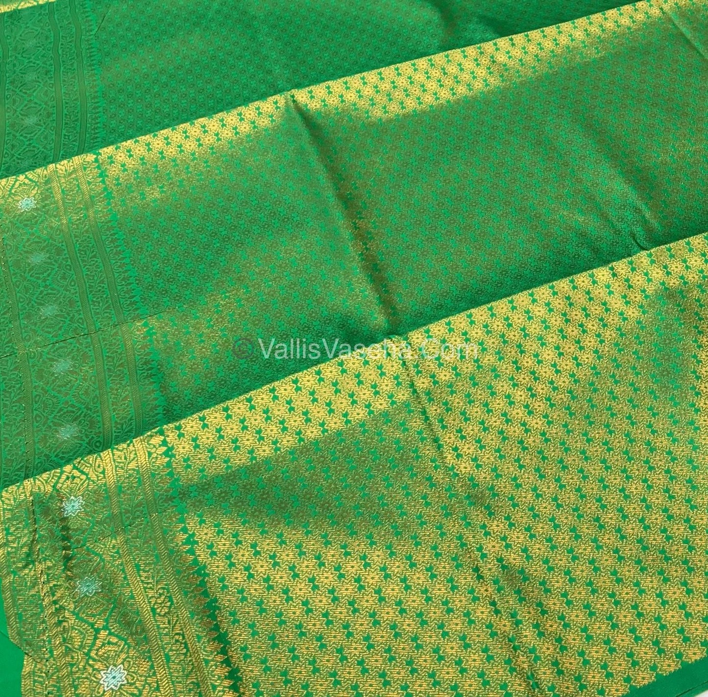 Semi Soft Silk - Border Butta - Green Shade -VVSSS010