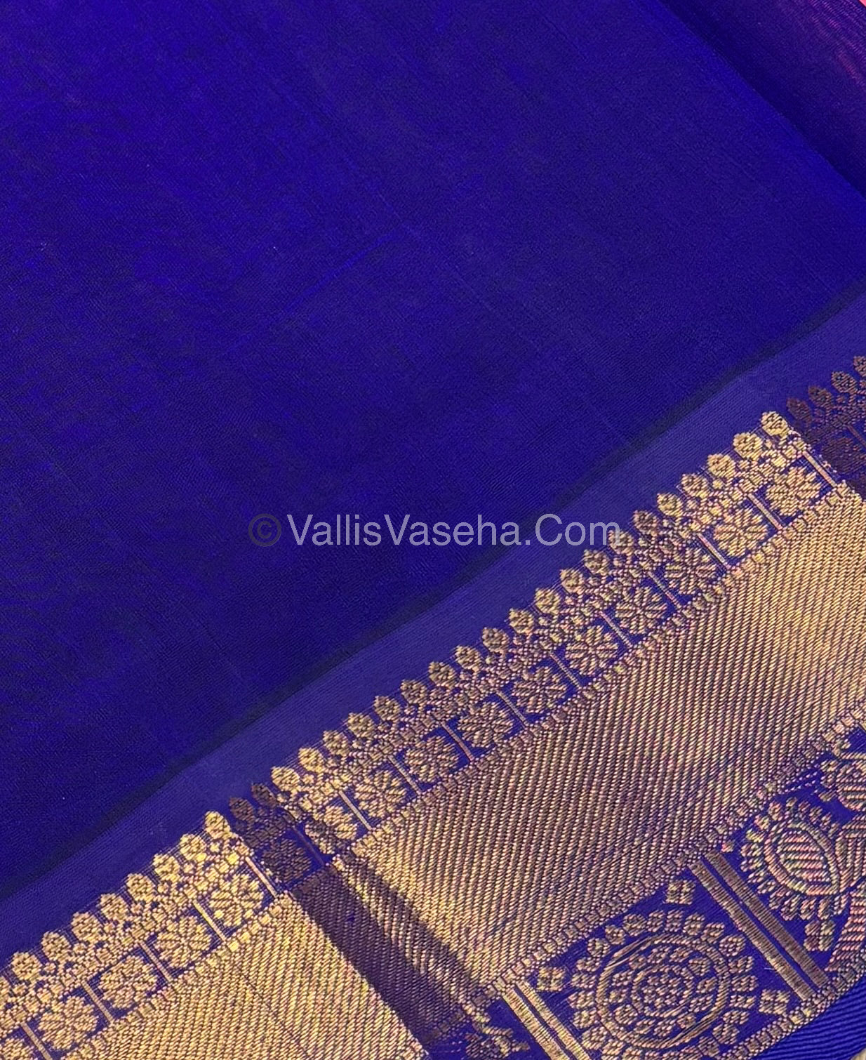 Pure Silk Cotton Saree - Mayil & Chakkaram Design - Peach With Blue Shade - VVMC001