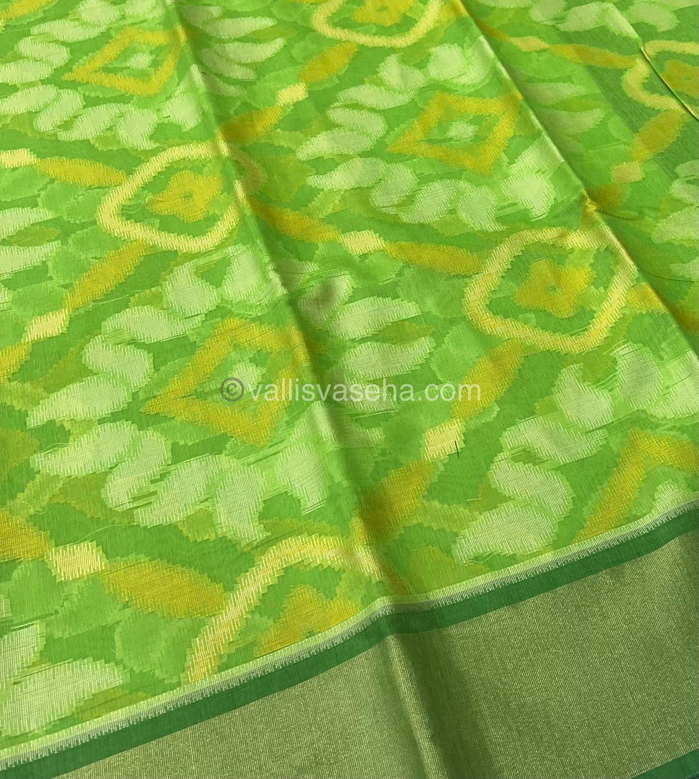Banarasi Pochampally Weaving Semi Soft Cotton Saree - Light Green with Dark Green - VVBPS001