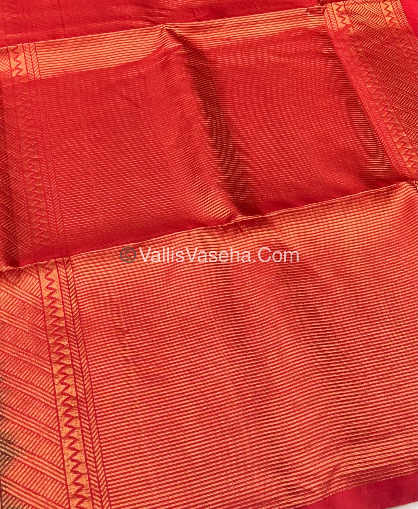 Pure Soft Silk Saree - Light weight - Border Less - Black & Reddish Maroon - VVPSS035