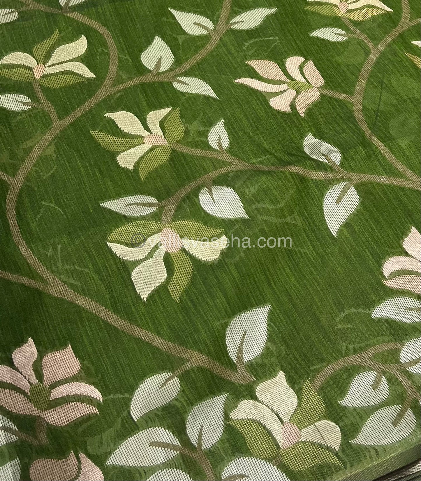 Semi Raw Silk with Jamdhani Design Weaving - Mehandi green Shade - VVRS001