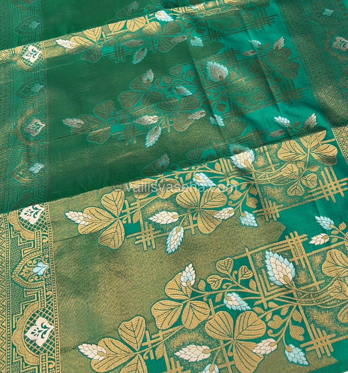 Semi Soft Silk - Border less - Peacock green / Green -VVSSS007