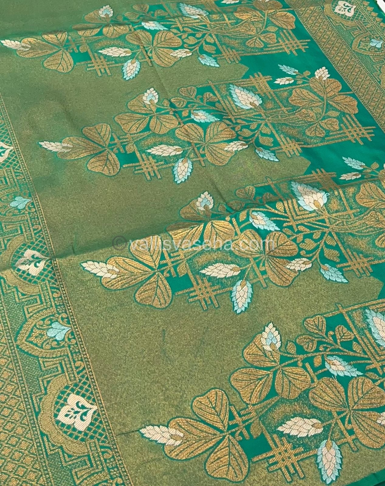Semi Soft Silk - Border less - Peacock Green / Sea Green - VVSSS007