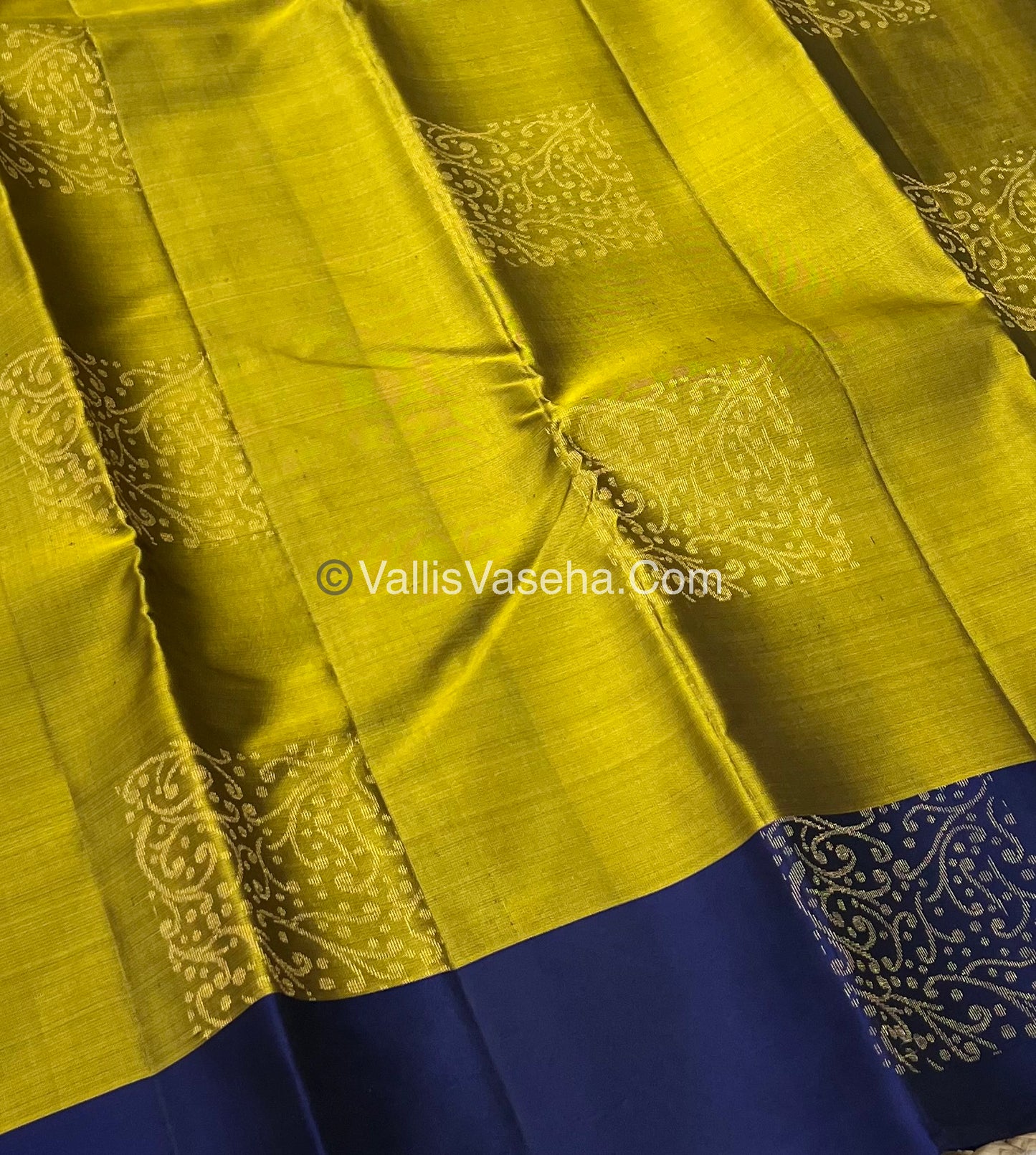 Half Mix - Pure Soft Silk Saree - VVPSS030