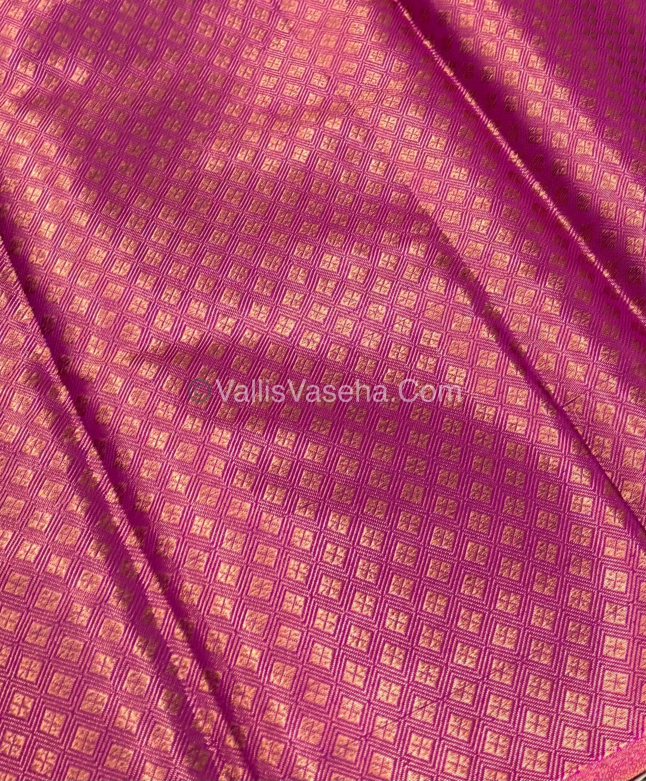 50% less - Offer Saree - Banarasi Saree - VVDS003