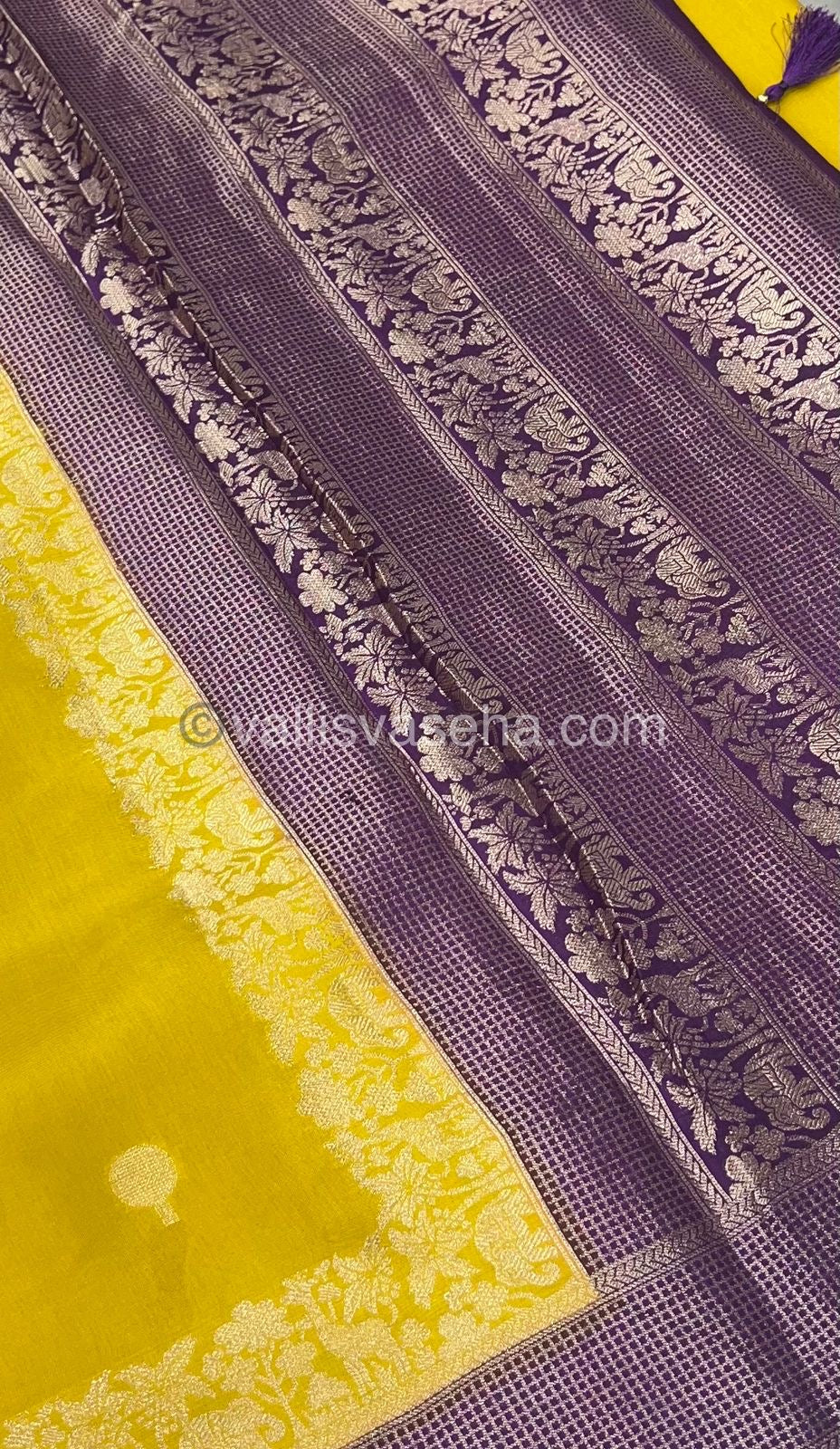 Russian Viscose - Premium Viscose Saree - VVRVS001