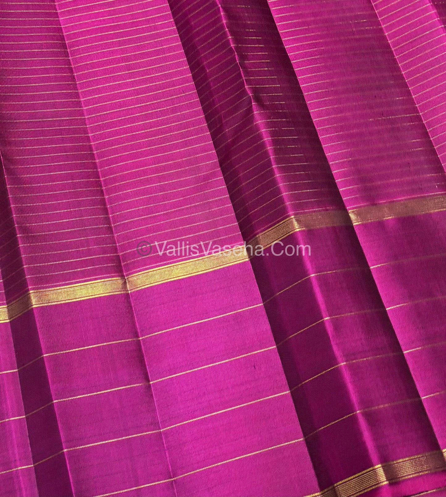 Pure Kanchipuram Silk Saree - Green & Purple Combo - VVPS027
