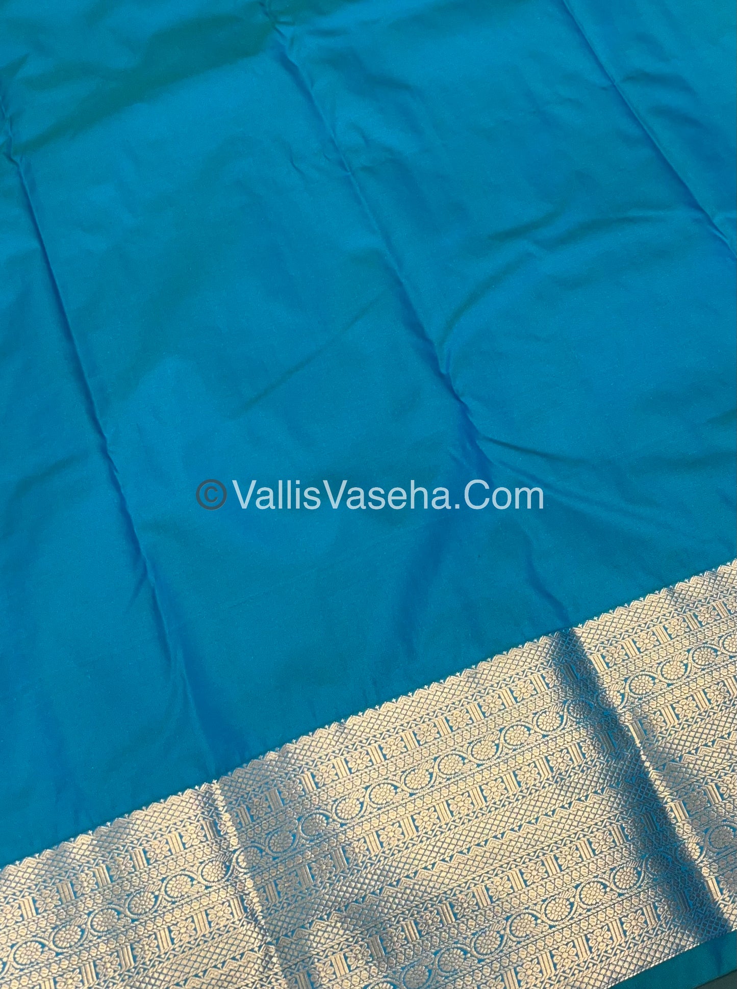 Semi Kanchipuram Silk - Vairavoosi Pattern - VVSKS001
