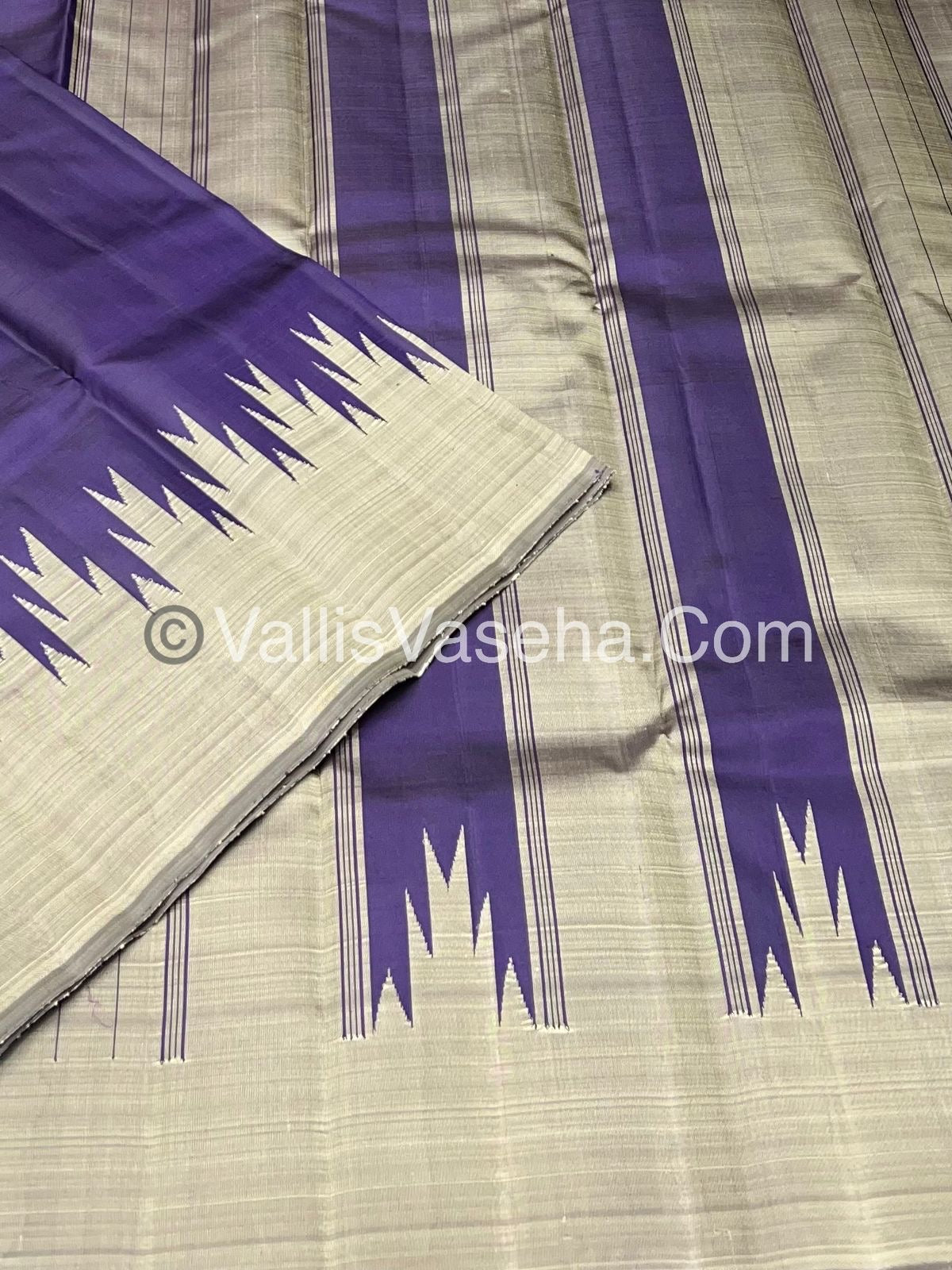 Pure Kanchipuram Silk Saree - Thalampoo - VVPS003