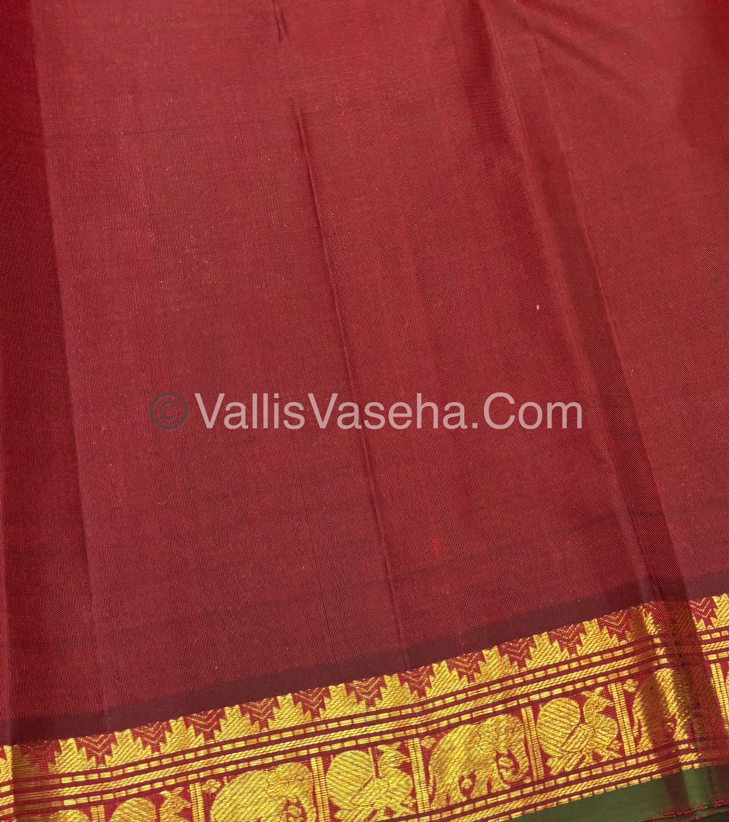 Pure Kanchipuram Silk Saree - yellowish gold with Maroon- VVPS031