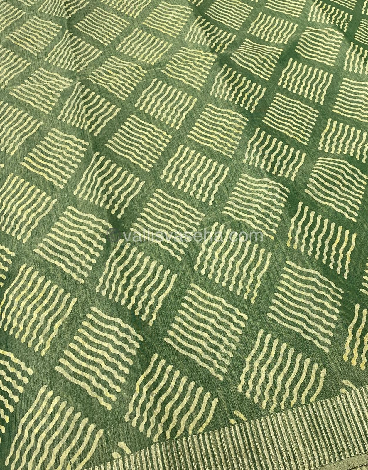 Semi Tussar Silk - Dark Green Shade - VVSTS007