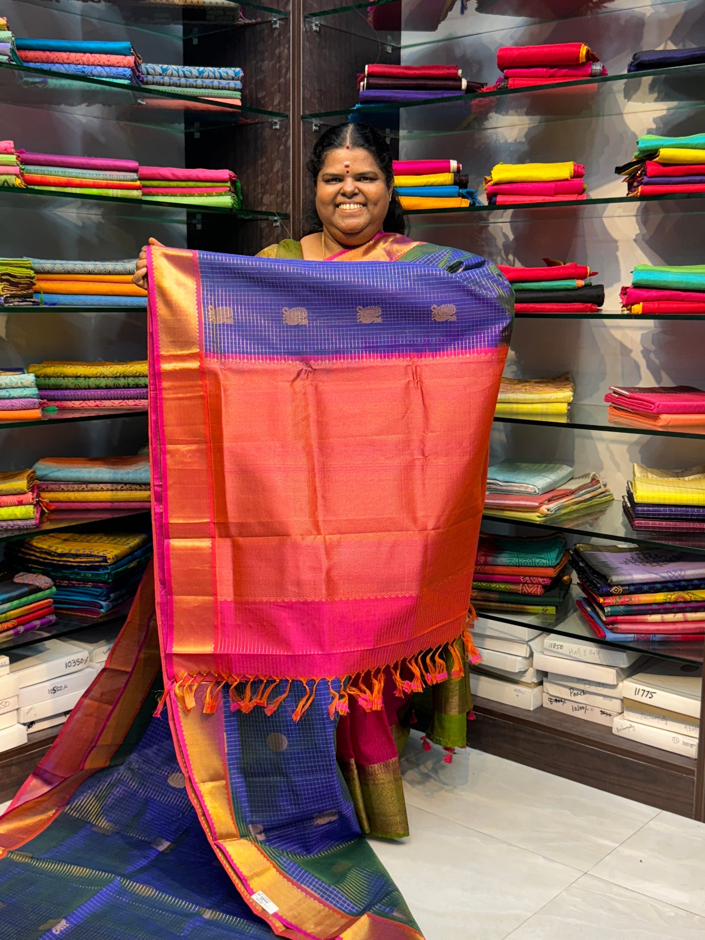 Pure Silk Cotton Saree - Mayil & Chakkaram Design - Blue with Peachish Pink Combo - VVMC002
