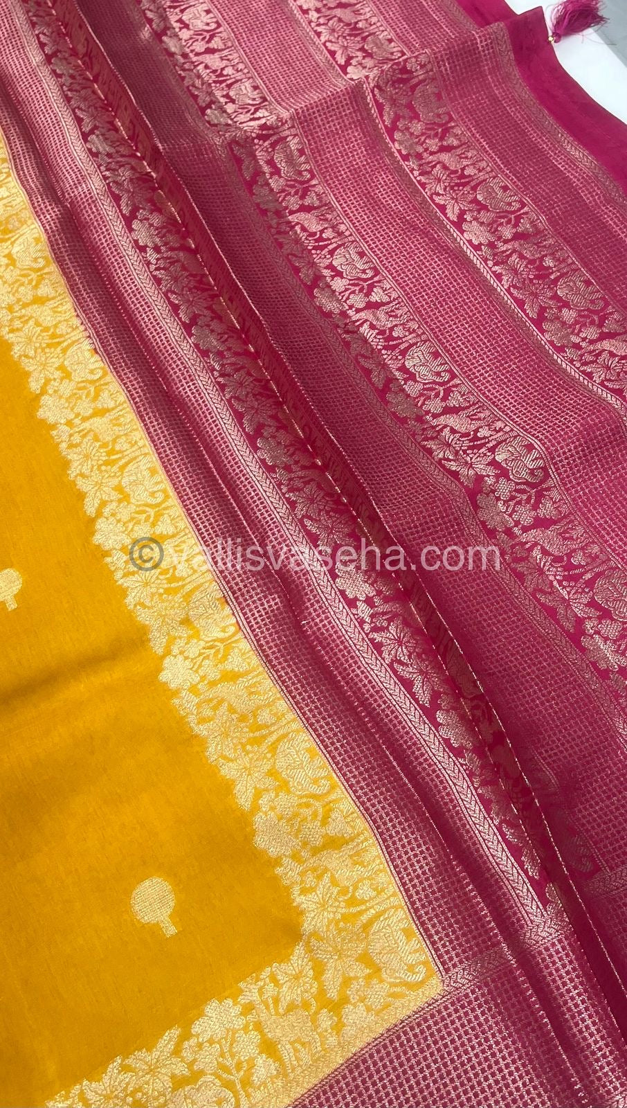 Russian Viscose - Premium Viscose Saree - VVRVS001