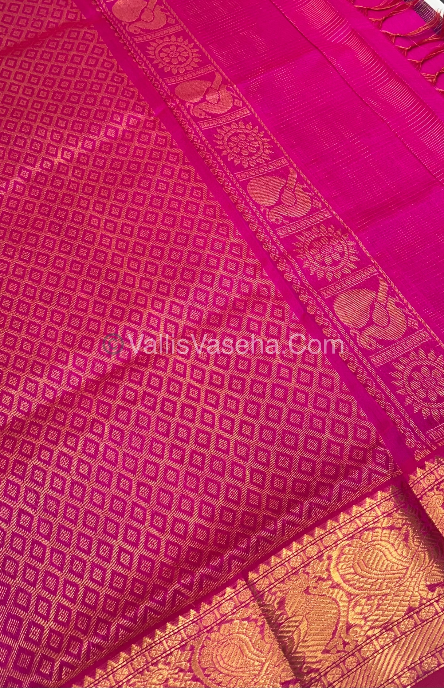 Pure Silk Cotton Saree - Vairavoosi checks - Mayil & Chakkaram - VVMCV002