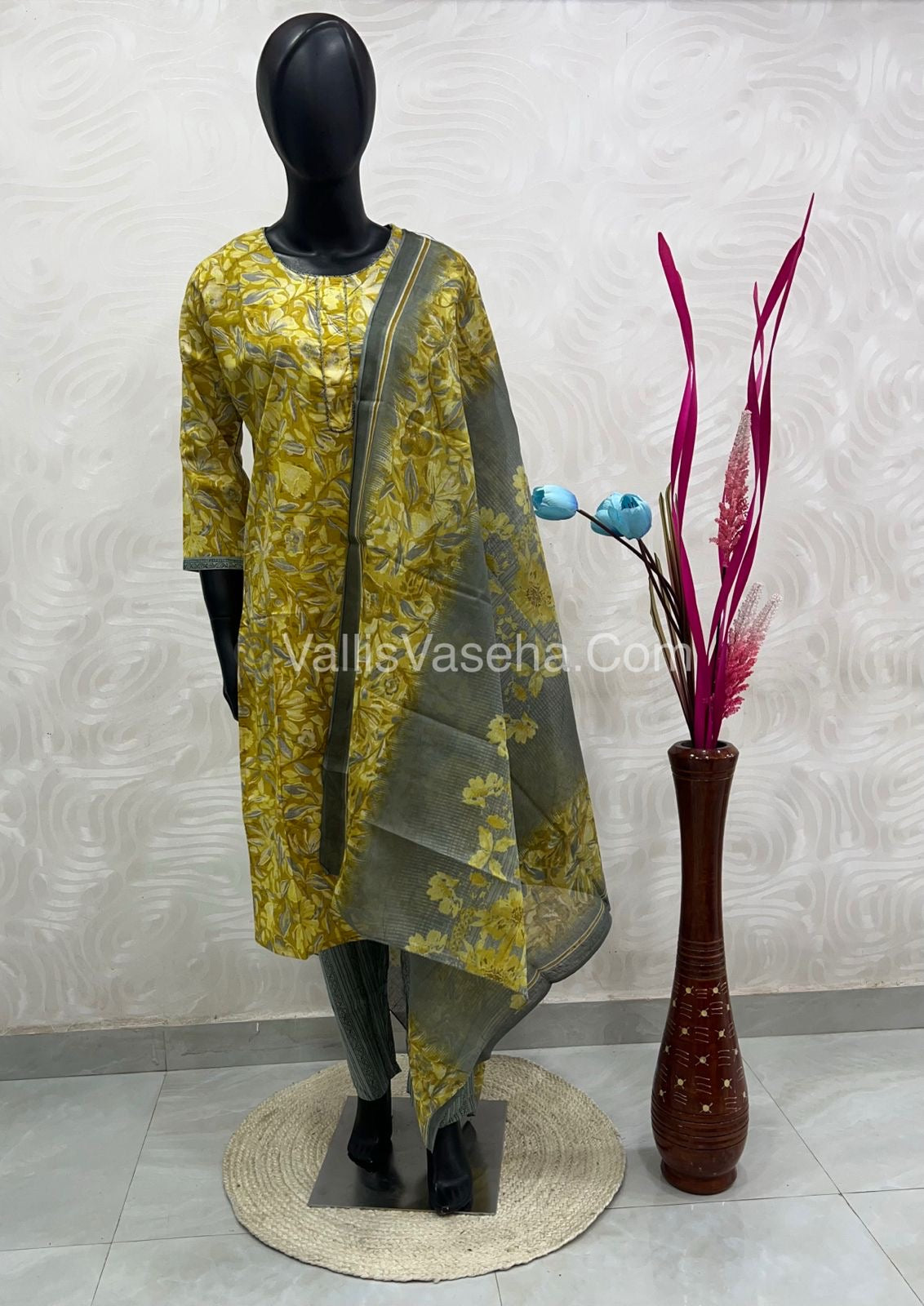 Ready Made - Salwar, Kameez & Duppatta(3pc) - Printed - VVRBS002