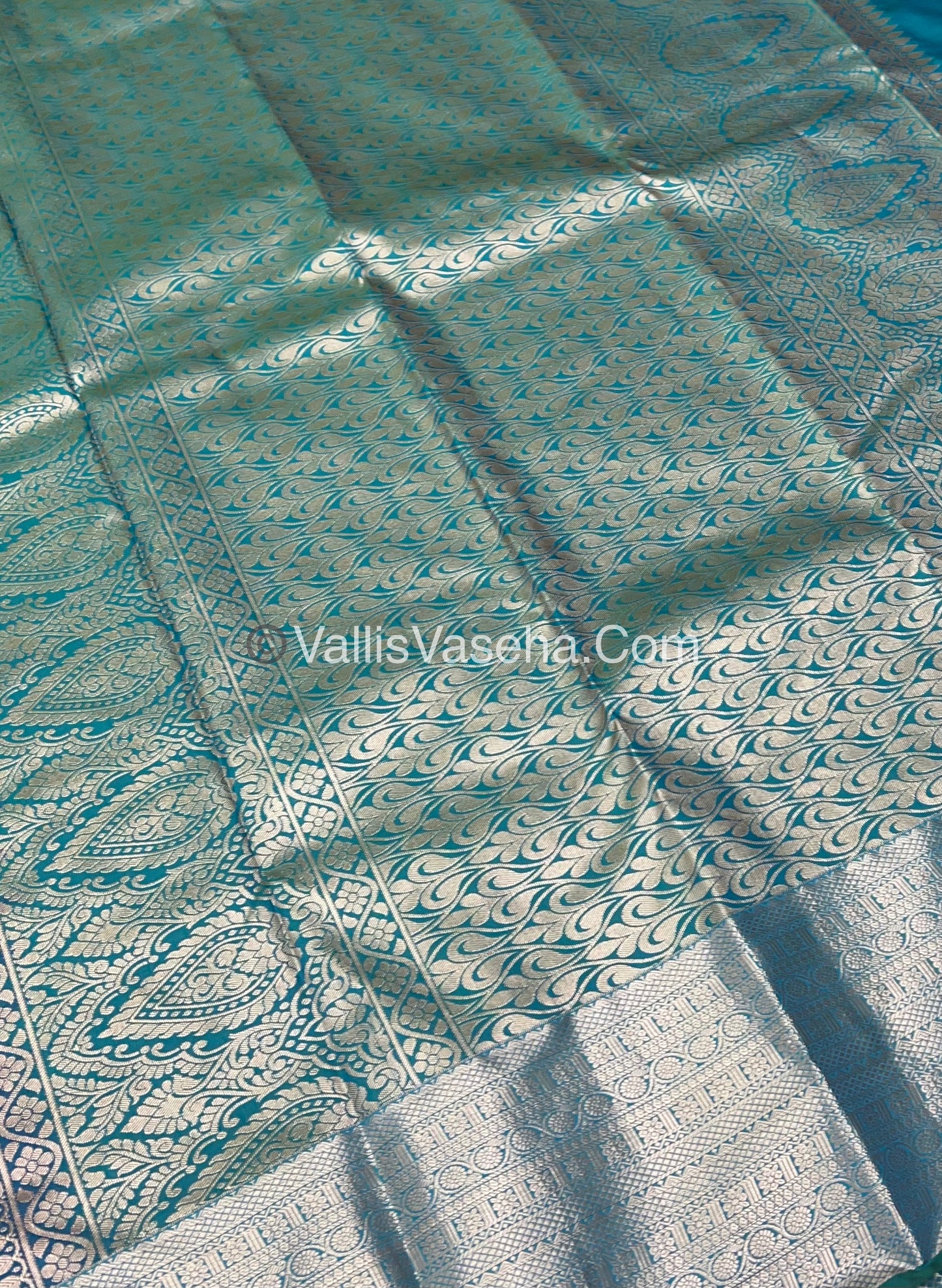 Semi Kanchipuram Silk - Vairavoosi Pattern - VVSKS001