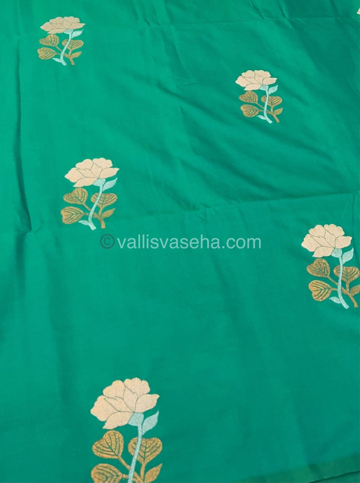 Semi Soft Silk - Border less - Peacock Green / Sea Green - VVSSS007