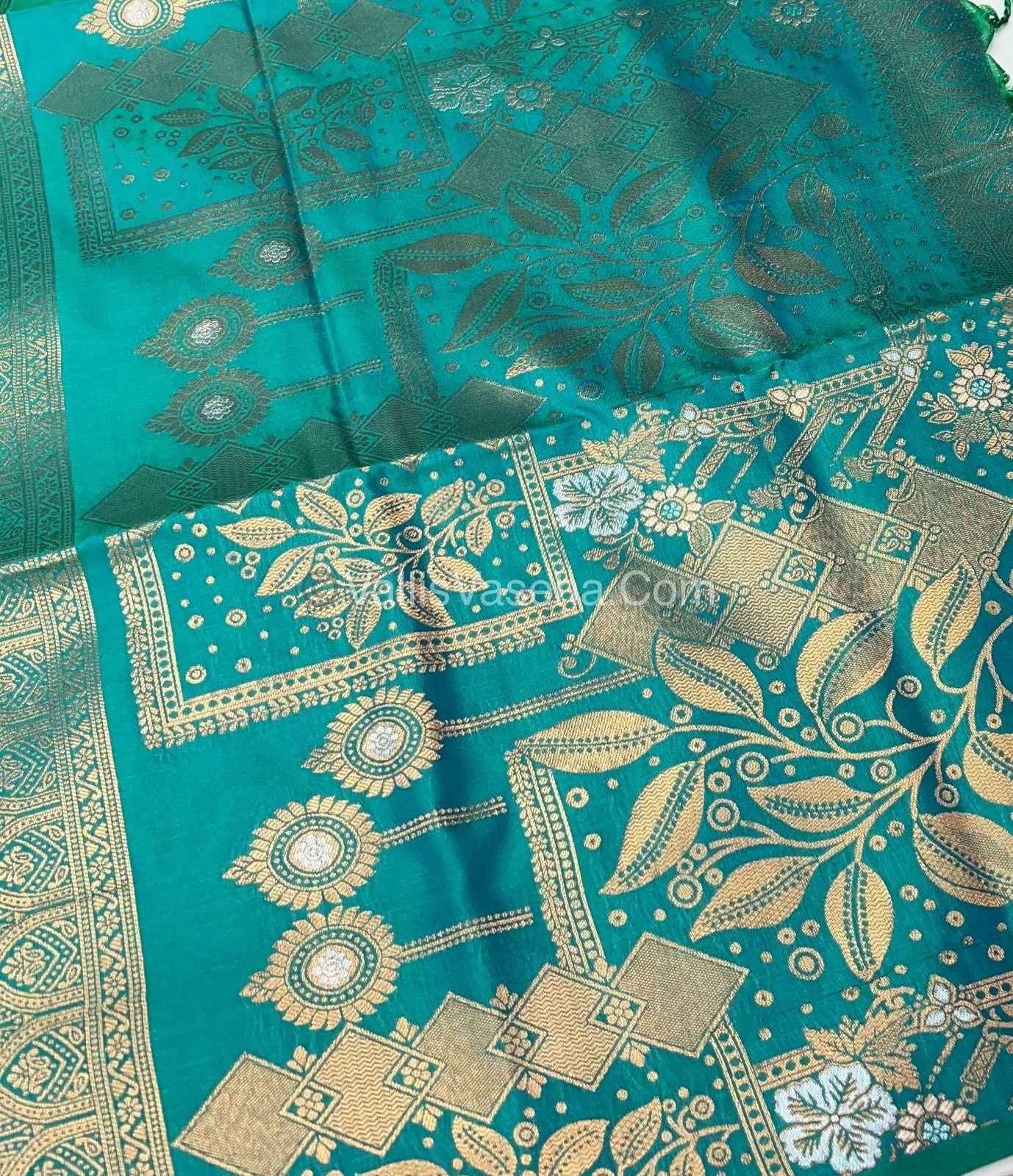 Semi Soft Silk - Border less - Double tone Peacock Greenish Blue Shade -VVSSS007