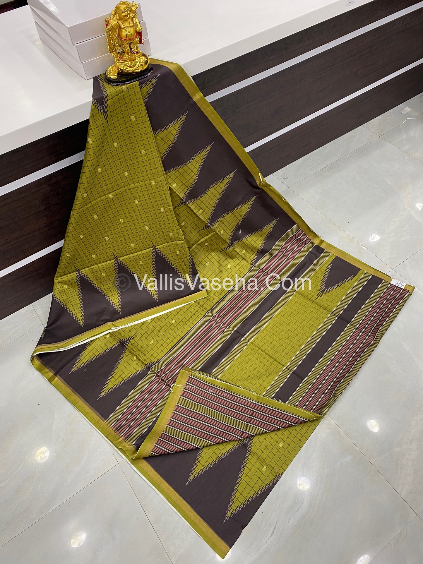 Semi Chanderi Saree - Green & Black Combo - VVSCS003