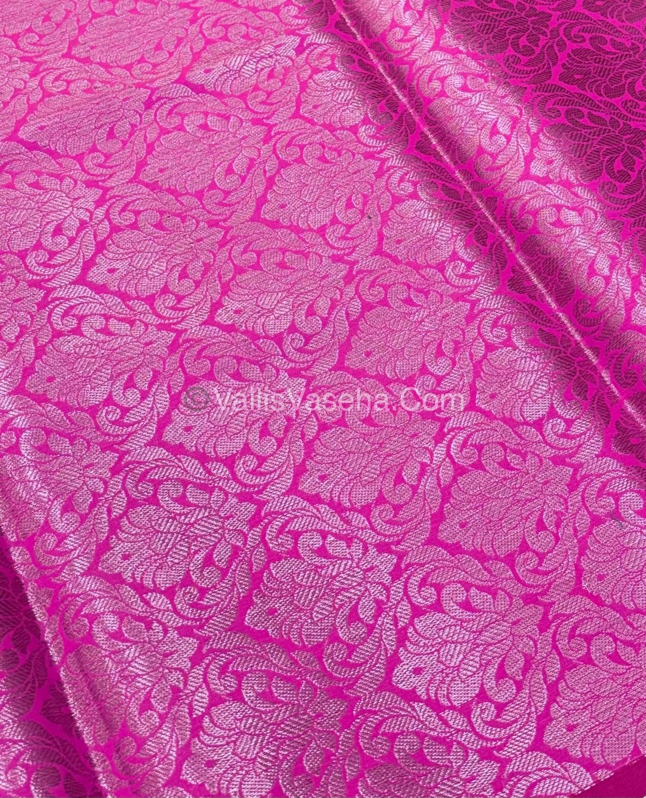 30% less - Offer Saree - Semi Soft Silk Saree - VVDS005