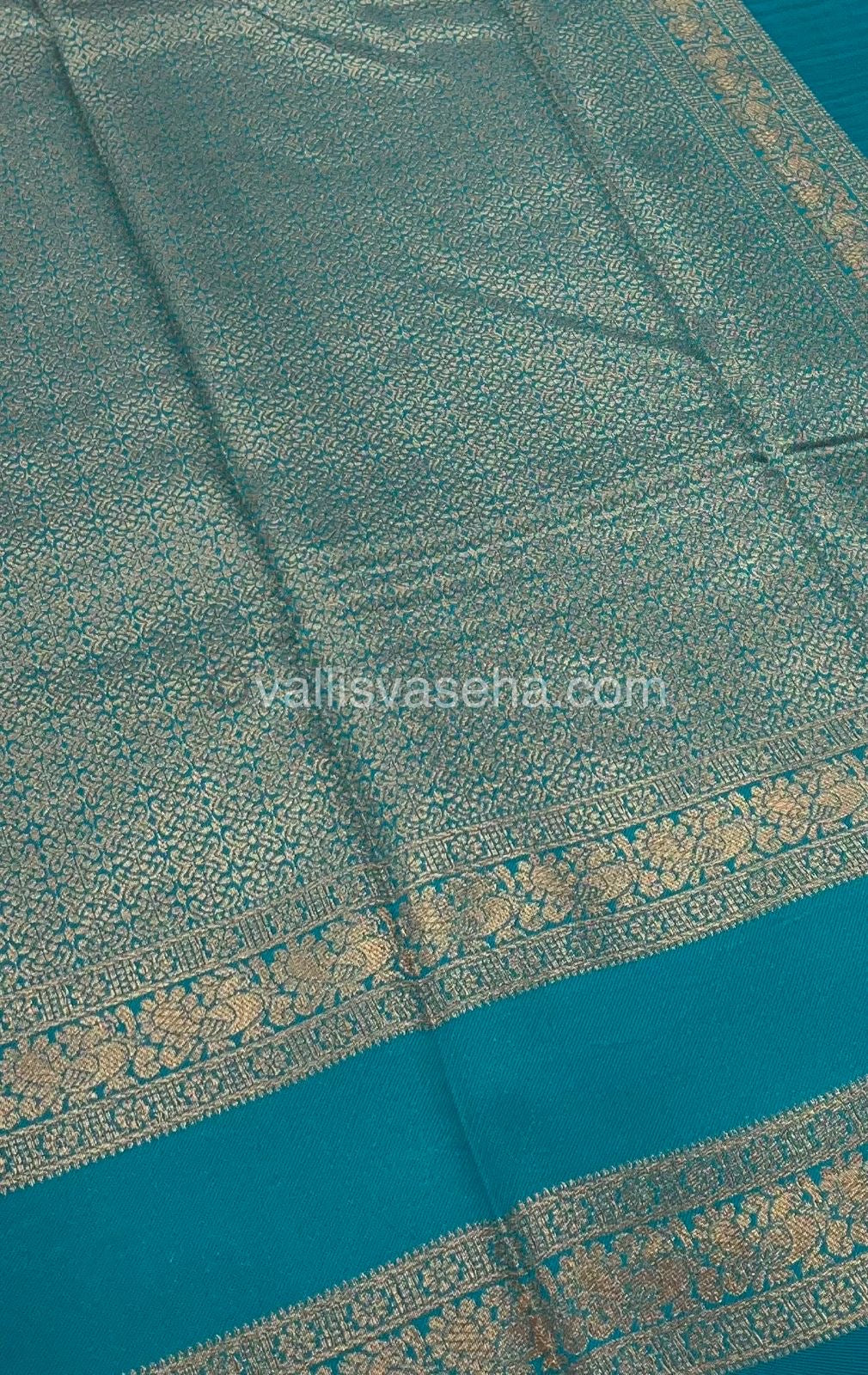 Kanchi Semi Silk - Mayil & Chakkaram design - VVKSS001
