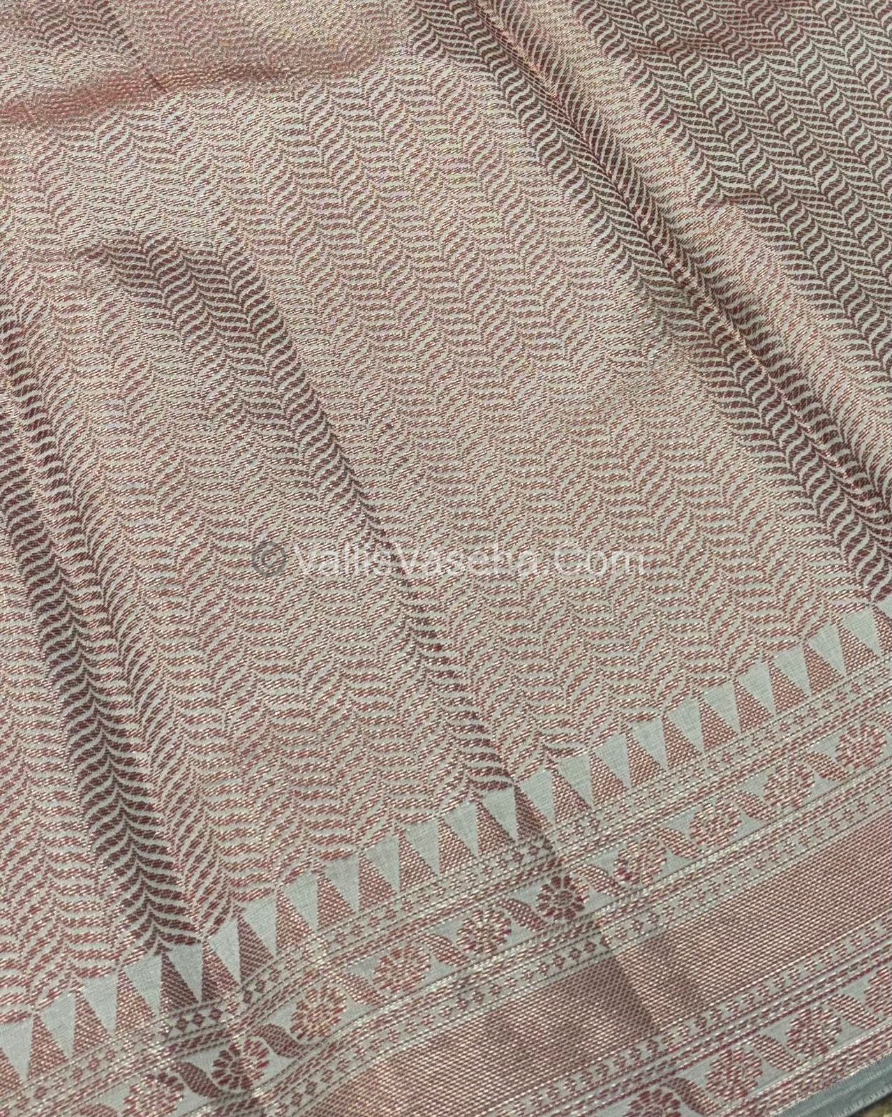 50% less - Offer Saree - Semi Banarasi Saree - VVDS003
