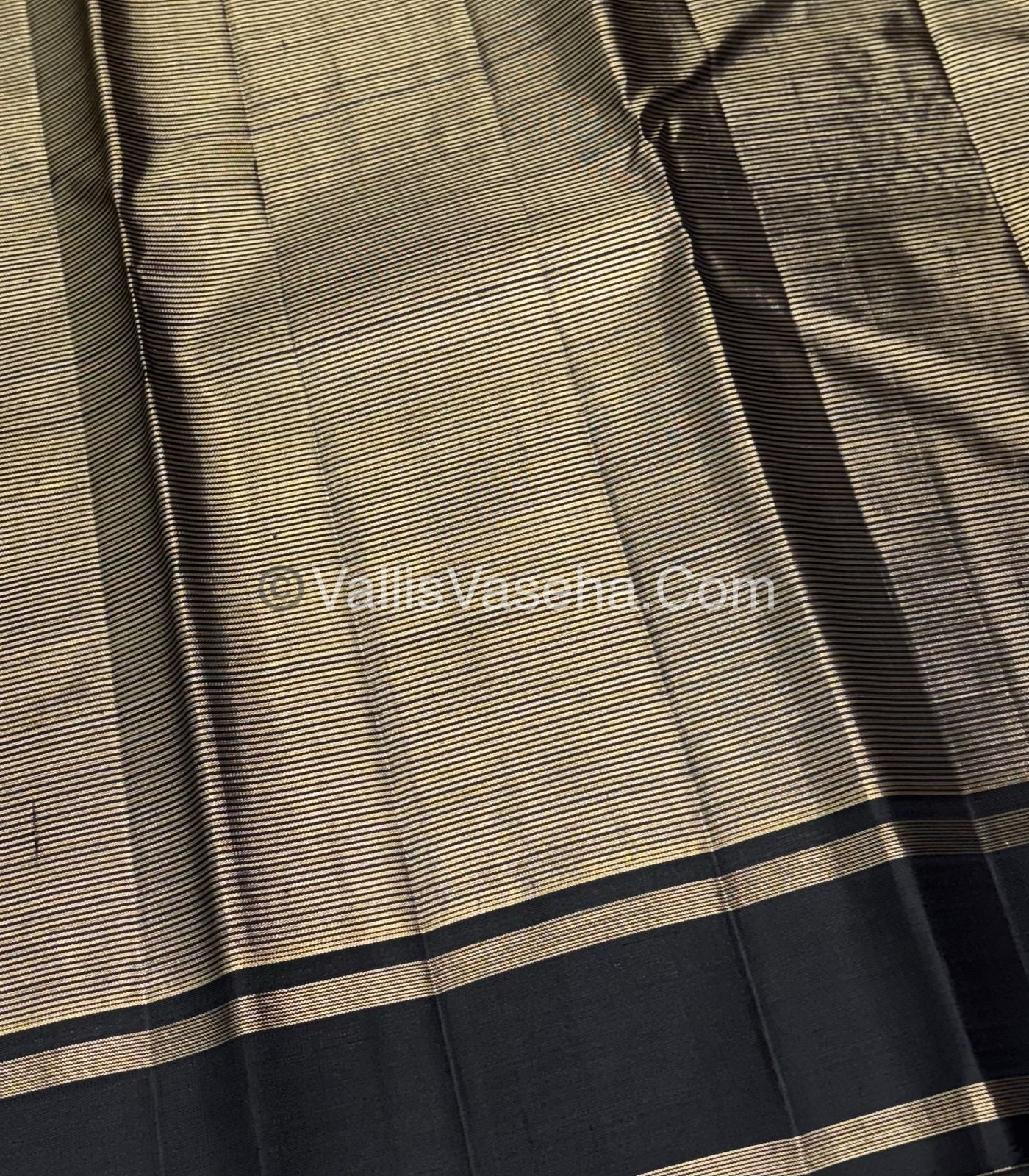 Pure Kanchipuram Silk Saree - Vaira Voosi Design - Grey With Black Shade - VVPS030