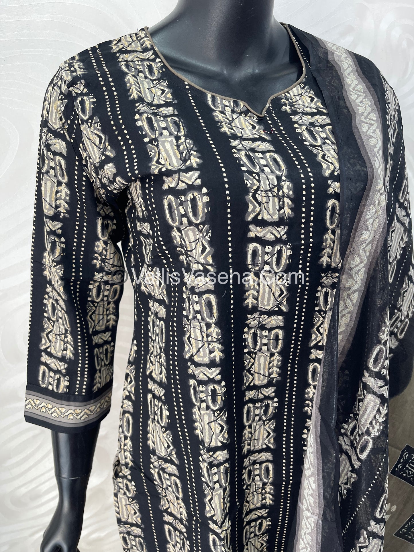 Ready Made - Salwar, Kameez & Duppatta(3pc) - Batik Printed - VVRBS001