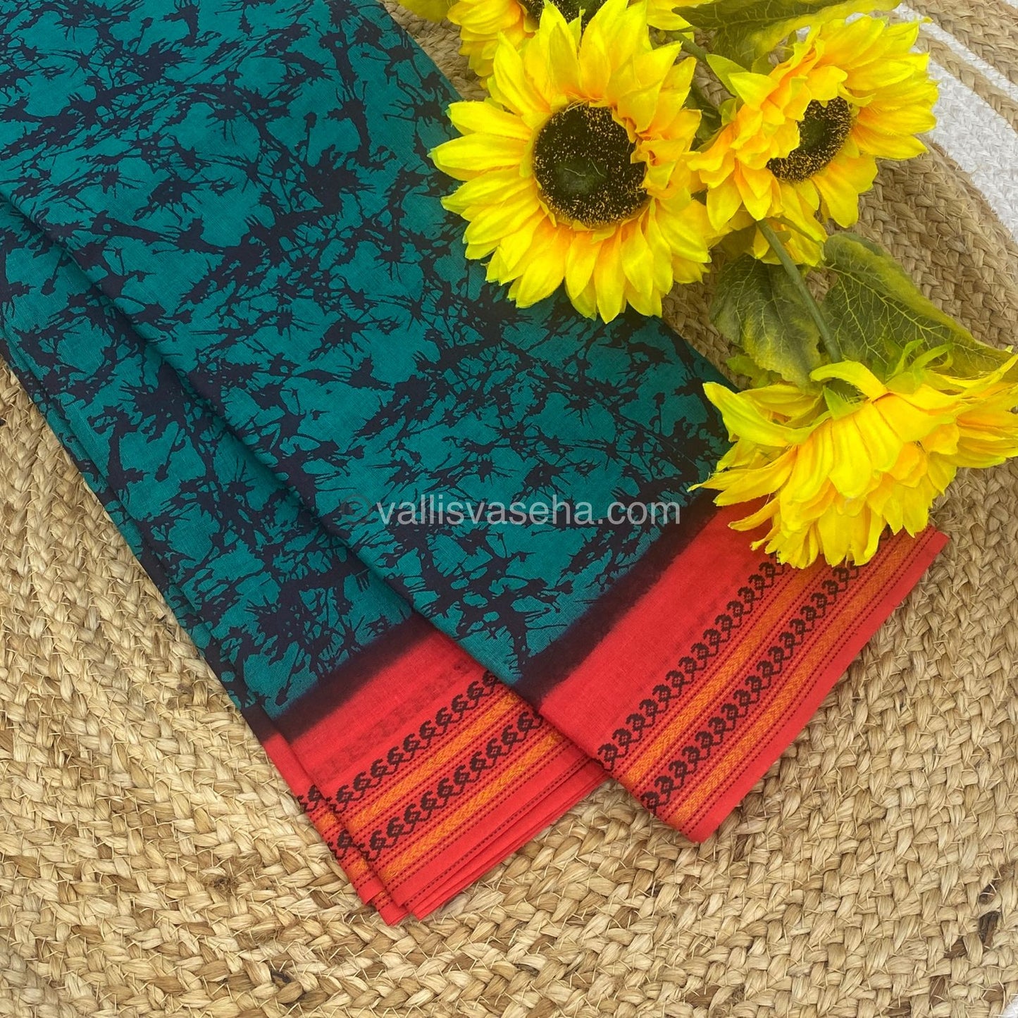 Sungudi Cotton Saree | Cloud Print - Peacock Green with Peachish Red Shade - VVSCV004