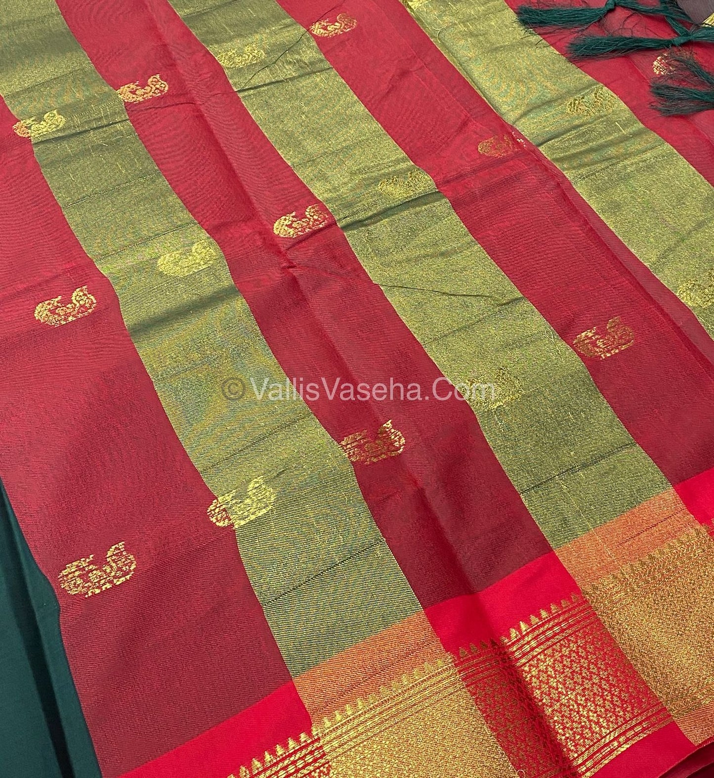 Semi Silk - Green with Red Combo - VVSS001