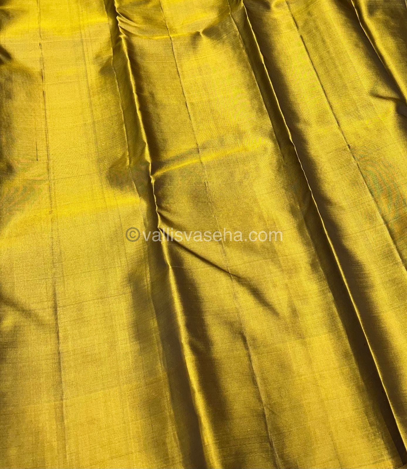 Half Mix - Pure Soft Silk Saree - VVPSS030