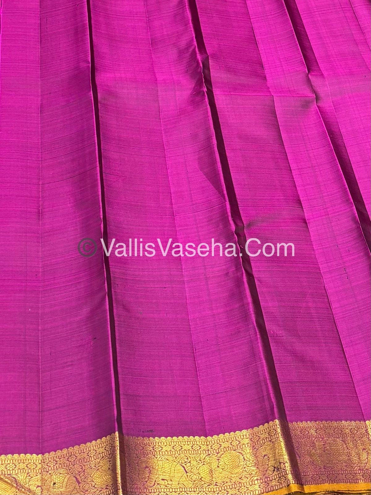 Pure Kanchipuram Silk Saree - Green & Purple Combo - VVPS025