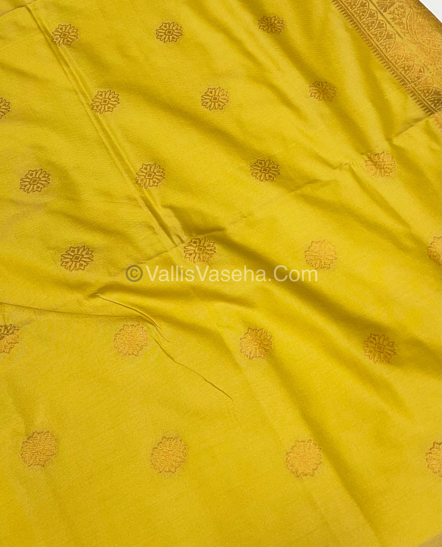 Semi Soft Silk - Border less - Yellow shade - VVSSS007