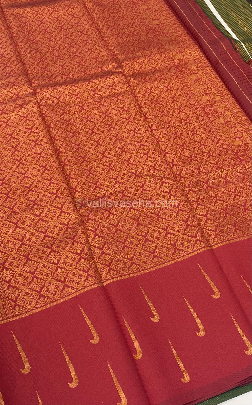 Kanchi Semi Silk - Green with Red - VVKSS001