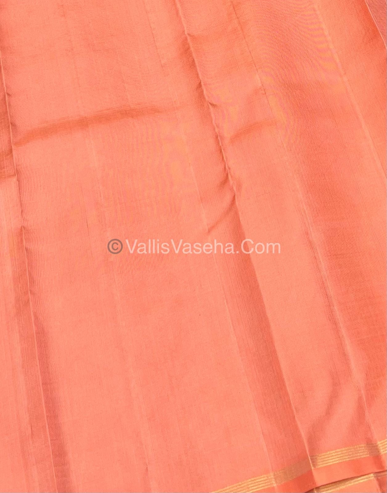 Pure Kanchipuram Silk Saree - Green with Peachcombo - VVPS006