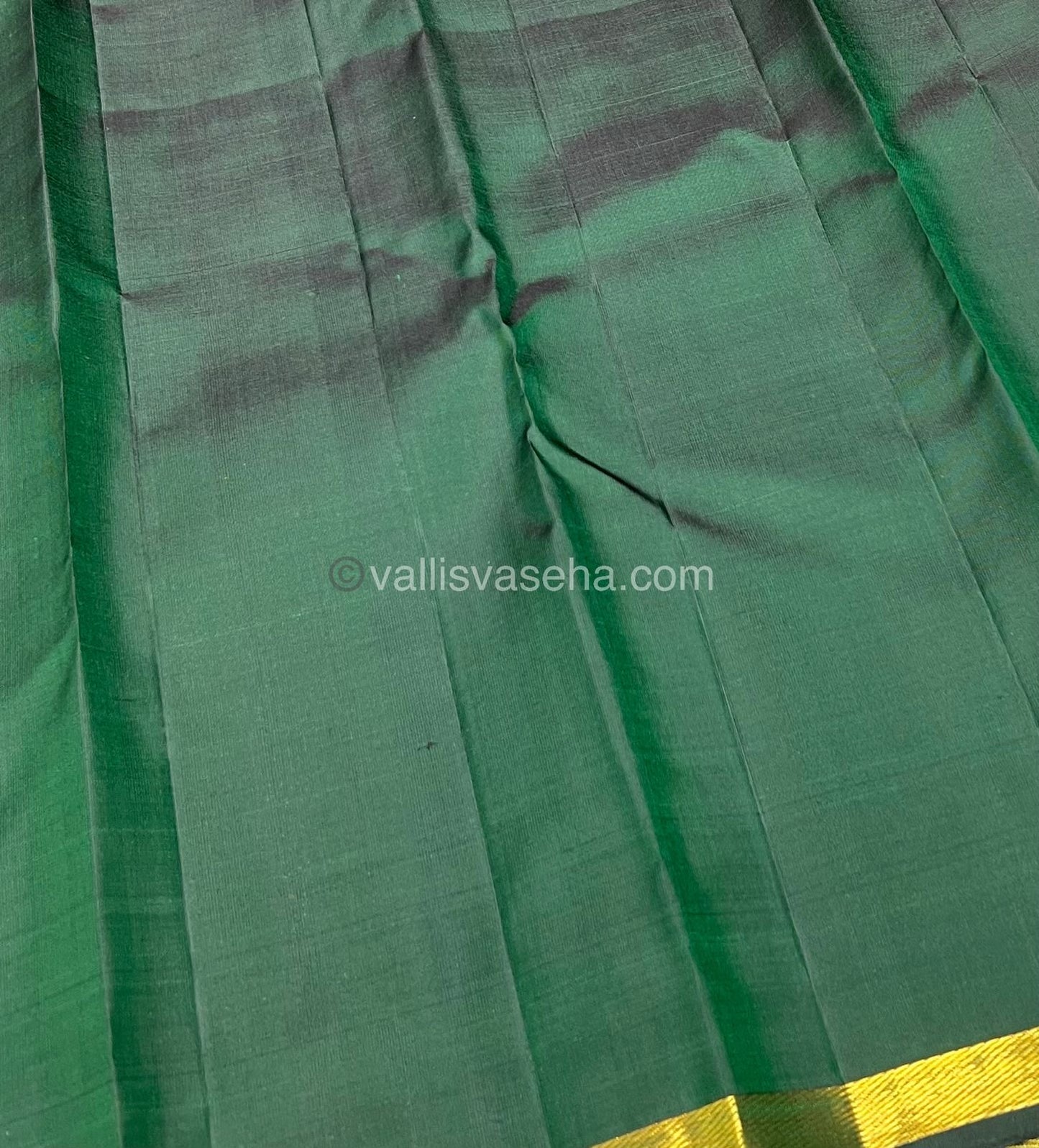 Pure Kanchipuram Silk Saree - Orangish Peach with Green - VVPS005