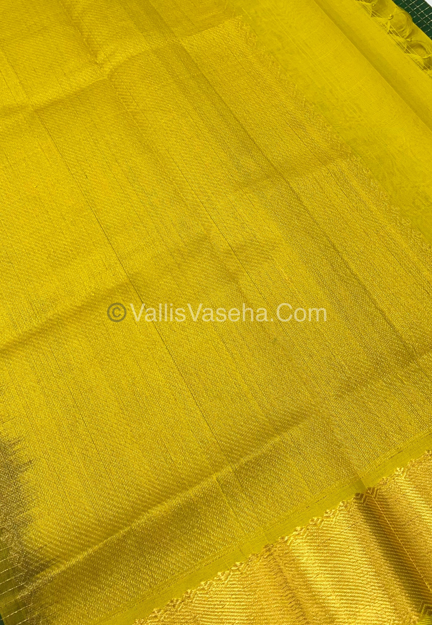 Pure Silk Cotton Saree - Mayil & Chakkaram Design - Green With Lemon Yellow Shade VVMC002