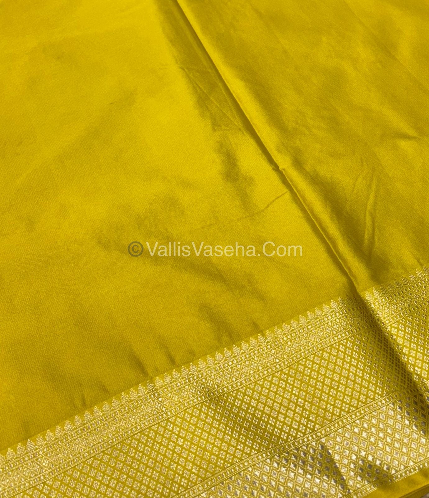 Premium Viscose Saree - Purple & Yellow Shade - VVPV001