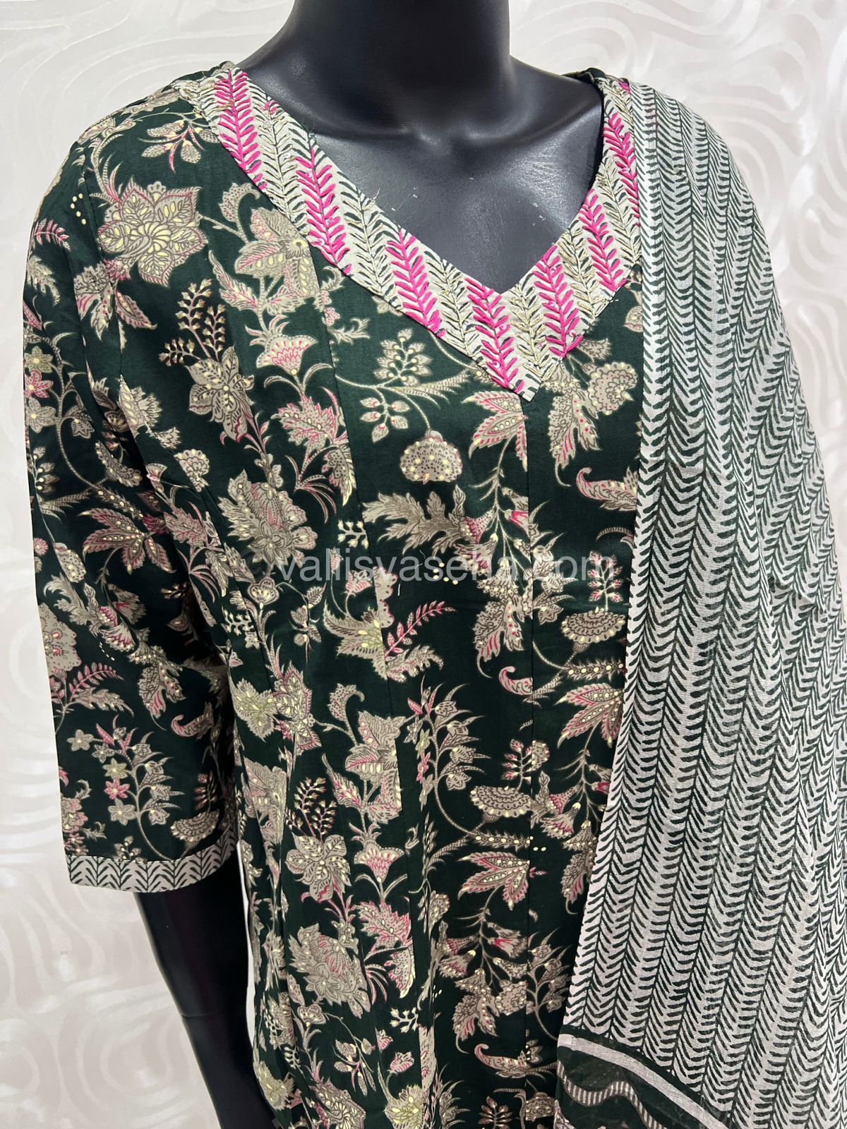 Ready Made - Anarkali - Salwar, Kameez & Duppatta(3pc)- Printed Cotton - VVAS003
