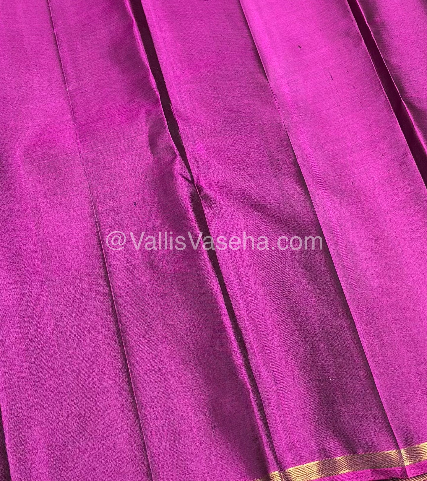 Pure Kanchipuram Silk Saree - Green & Purplish Pink Combo - VVPS020